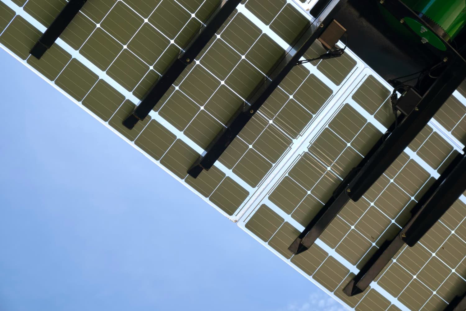 paneles solares bifaciales